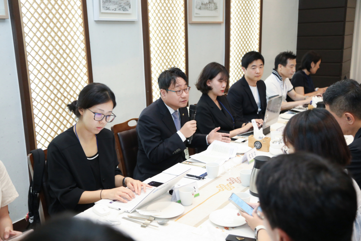 이성훈 한국토지주택공사(LH) 사장이 6일 서울에서 기자간담회를 열고 발언하고 있다./사진제공=LH