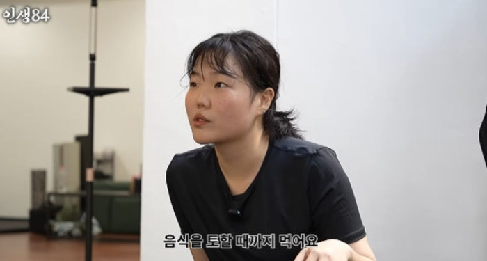 1년 만에 30㎏ 감량에 성공한 악동뮤지션 이수현이 7㎏을 더 감량할 계획이라고 밝혔다. /사진=기안84 유튜브 채널 캡처