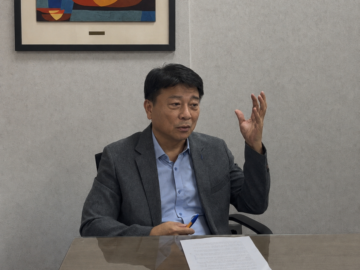 나종천 강스템바이오텍 대표가 지난 4일 서울 강남구 대치동에 위치한 강스템바이오텍 본사에서 진행한 머니투데이와의 인터뷰에서 글로벌 파트너링 논의 현황에 대해 설명하고 있다./사진제공=강스템바이오텍