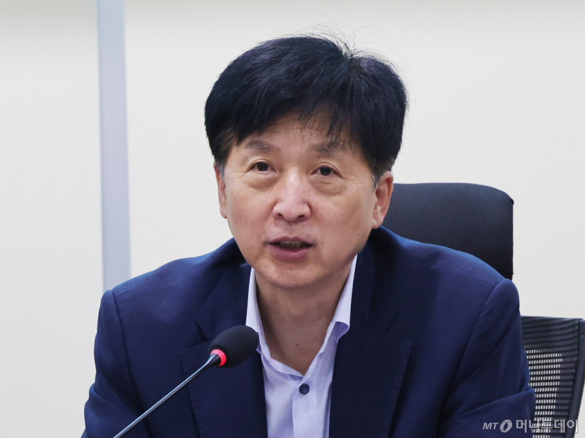 (서울=뉴스1) 황기선 기자 = 오기형 더불어민주당 K-자본시장 특별위원회 위원장이 6일 오전 서울 여의도 국회 의원회관에서 열린 '국민연금 스튜어드십코드 이행점검 간담회'에서 발언을 하고 있다.  2026.8.6/뉴스1  Copyright © 뉴스1. All rights reserved. 무단 전재 및 재배포,  AI학습 이용 금지. /사진=(서울=뉴스1) 황기선 기자