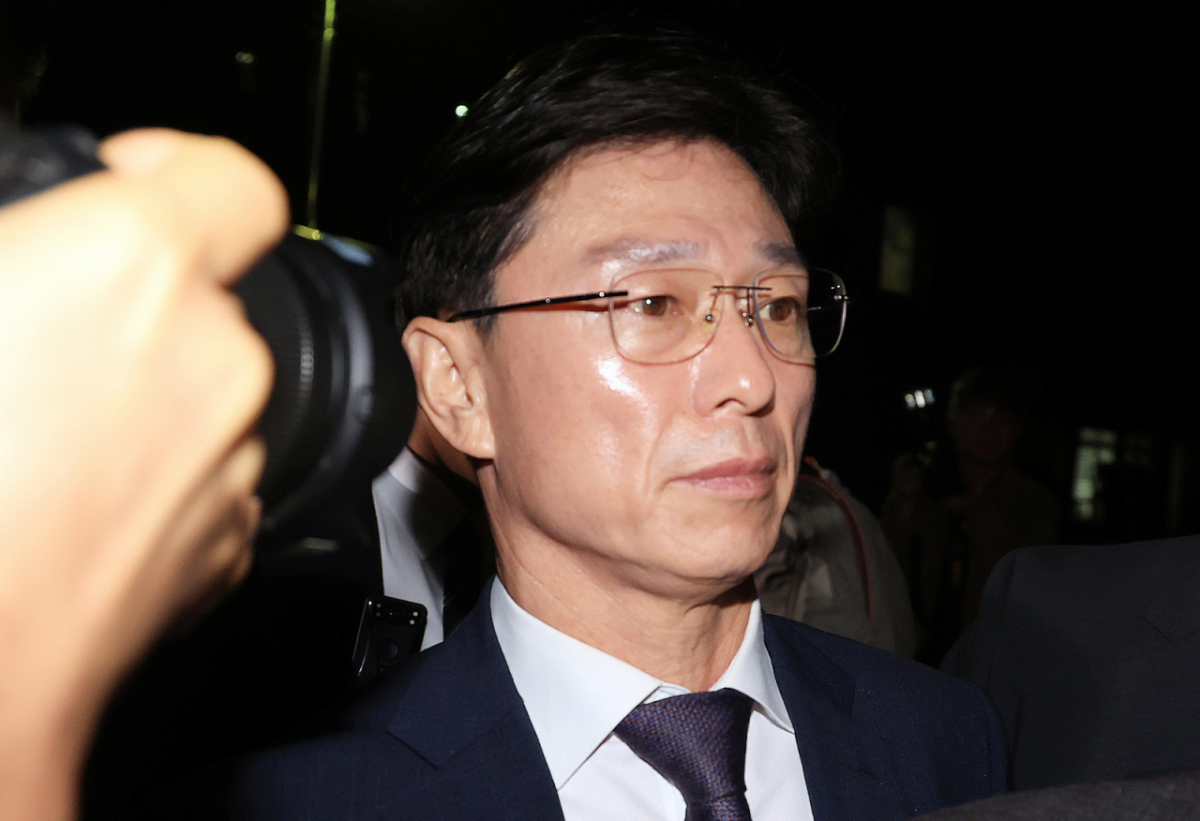 채상병 순직 및 수사 외압·은폐 의혹의 핵심 피의자인 임성근 전 해병대 1사단장이 서초구 서울중앙지방법원에서 열린 구속 전 피의자 심문(영장실질심사)을 마친 뒤 법원을 빠져나가고 있다. /사진=뉴스1