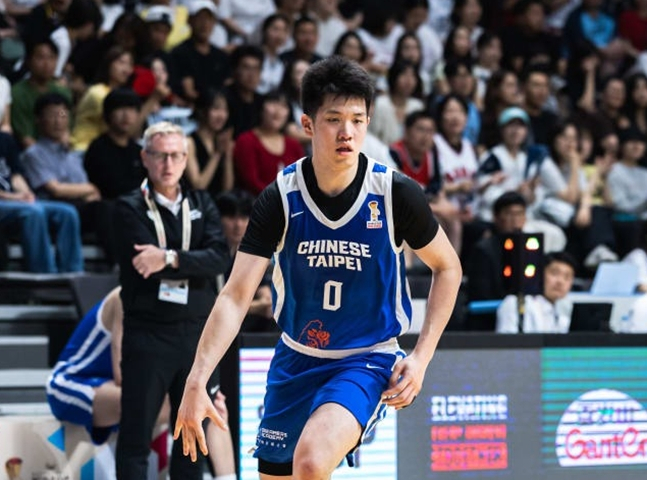 지난 7월 3일 고양에서 열린 한국전에 나선 링팅첸. /사진=FIBA 공식 홈페이지