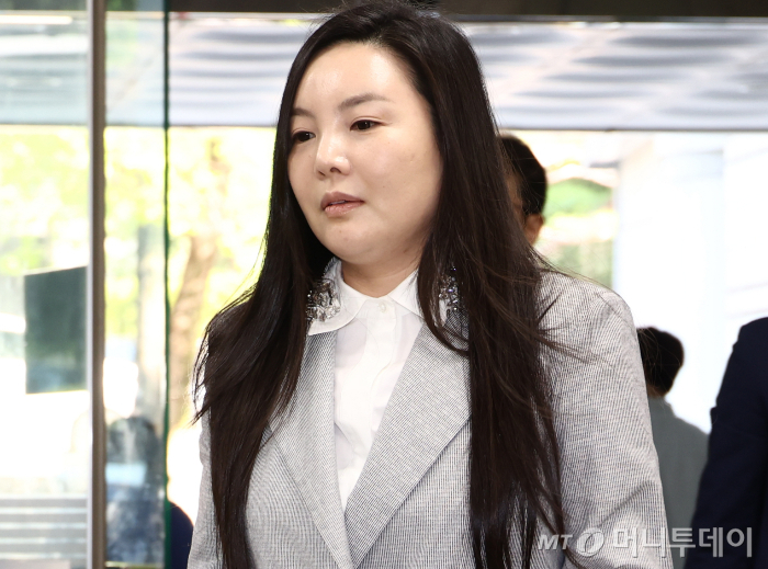 300억원대 사기 혐의를 받는 차가원 피아크그룹 회장 및 원헌드레드 대표. /사진=뉴시스
