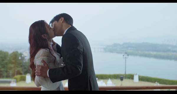 tvN 토일드라마 '오싹한 연애'./사진=tvN 토일드라마 '오싹한 연애' 8회 영상 캡처