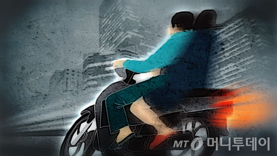 번호판 없는 오토바이를 무면허로 운전하거나 아파트 주차장에서 차량을 절도하는 등 범죄를 저지른 중학생들이 경찰에 체포됐다. /사진=임종철 디자인기자