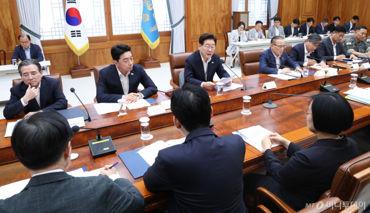 (서울=뉴스1) 허경 기자 = 이재명 대통령이 10일 청와대에서 열린 메가프로젝트 2차 민관합동 점검회의에서 발언하고 있다. 2026.8.10/뉴스1 Copyright © 뉴스1. All rights reserved. 무단 전재 및 재배포, AI학습 이용 금지. /사진=(서울=뉴스1) 허경 기자