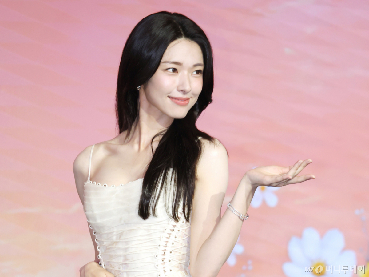 배우 하영이 지난 5일 서울 마포구 호텔 나루 서울 엠갤러리에서 진행된 넷플릭스 시리즈 '이런 엿같은 사랑' 제작발표회에 참석해 포즈를 취하고 있다. /사진=머니투데이 사진DB
