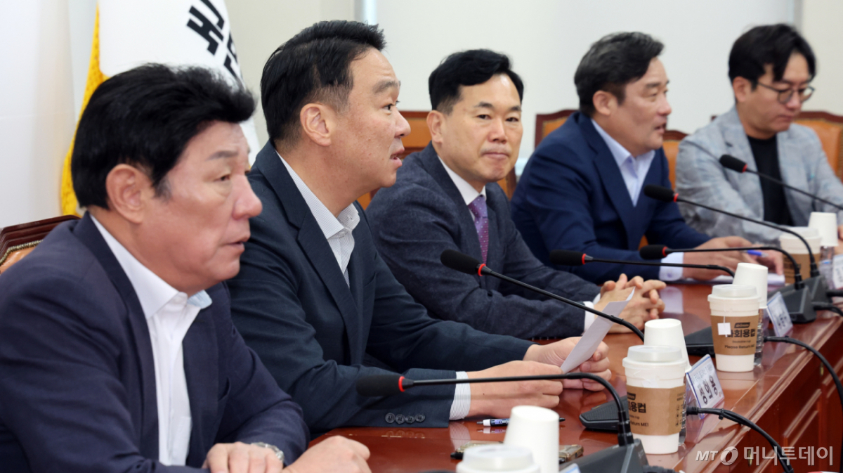 (서울=뉴스1) 황기선 기자 = 정희용 선출직 공직자 평가혁신 TF 위원장이 11일 오전 서울 여의도 국회에서 열린 '선출직 공직자 평가혁신 TF 2차 회의'에서 인사말을 하고 있다. 2026.8.11/뉴스1 Copyright © 뉴스1. All rights reserved. 무단 전재 및 재배포, AI학습 이용 금지. /사진=(서울=뉴스1) 황기선 기자