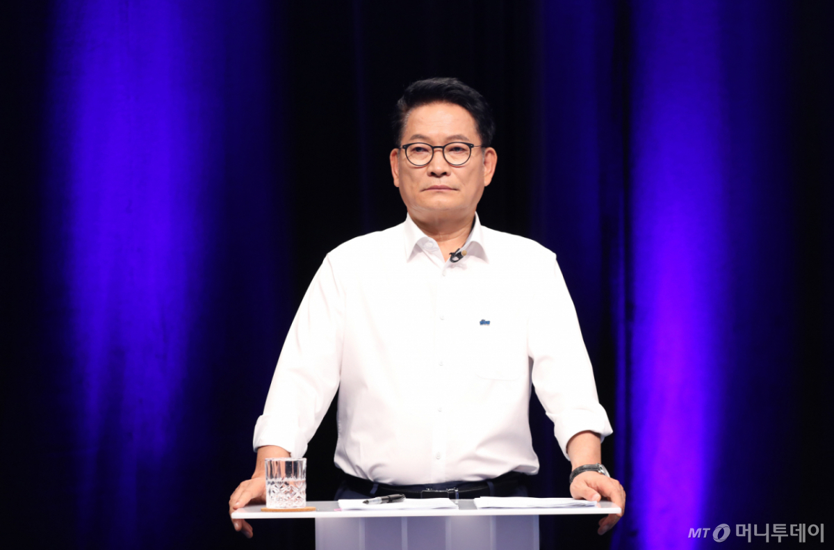 (광주=뉴스1) 안재영 기자 = 전남광주통합특별시 서구 KBC 광주방송에서 10일 열린 더불어민주당 당대표 후보 TV 토론회에서 송영길 후보가 발언하고 있다. 2026.8.10/뉴스1 Copyright © 뉴스1. All rights reserved. 무단 전재 및 재배포, AI학습 이용 금지. /사진=(광주=뉴스1) 안재영 기자