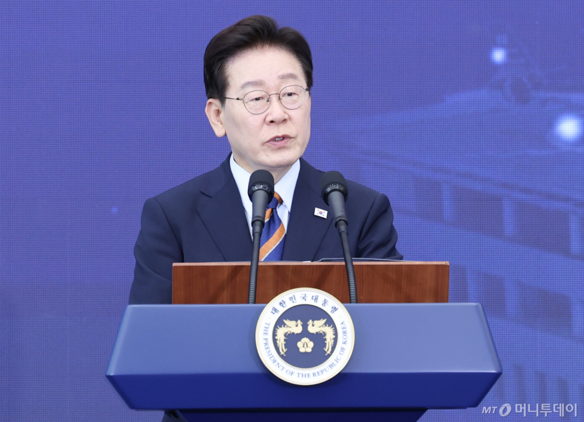 (음성=뉴스1) 이재명 기자 = 이재명 대통령이 11일 충북 음성군 국립소방병원에서 열린 개원식에서 기념사를 하고 있다. 2026.8.11/뉴스1 Copyright © 뉴스1. All rights reserved. 무단 전재 및 재배포, AI학습 이용 금지. /사진=(음성=뉴스1) 이재명 기자