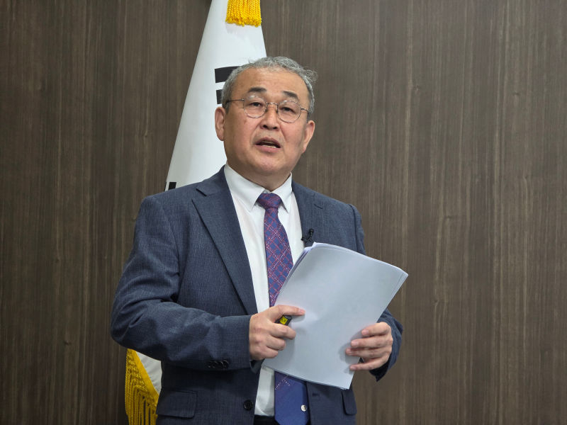 조임곤 경기도 재정혁신TF 공동위원장(경기대 교수) 도 재정 분석 결과를 설명하고 있다./사진=이민호기자