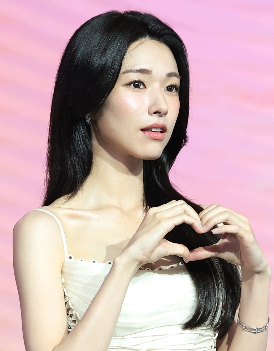 조상의 친일 행적 의혹을 받는 배우 하영이 자필편지를 통해 이를 인정하고 사과했다. /사진=뉴스1