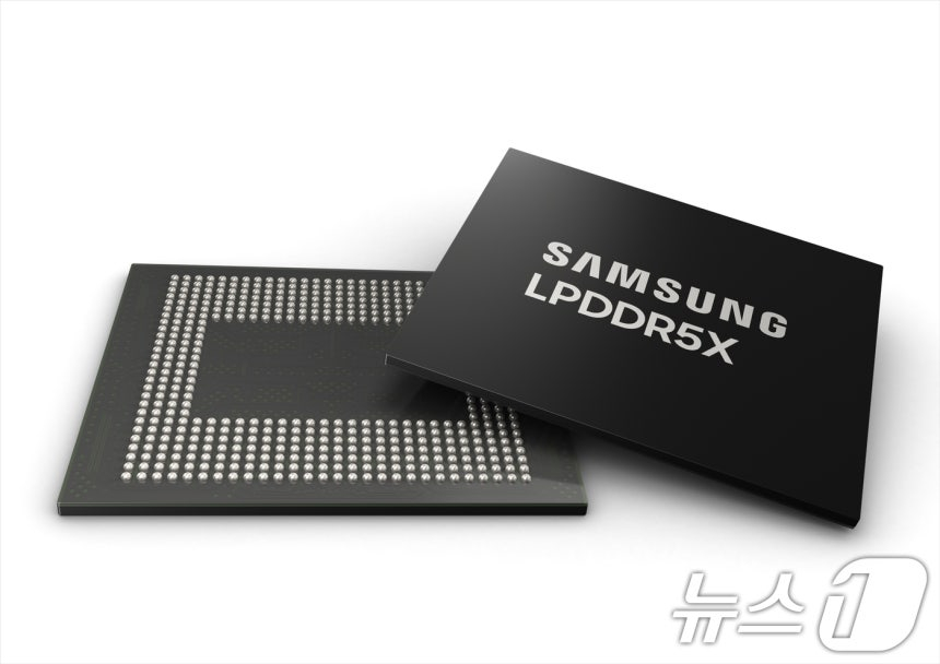 삼성전자의 LPDDR5X./사진=뉴스1