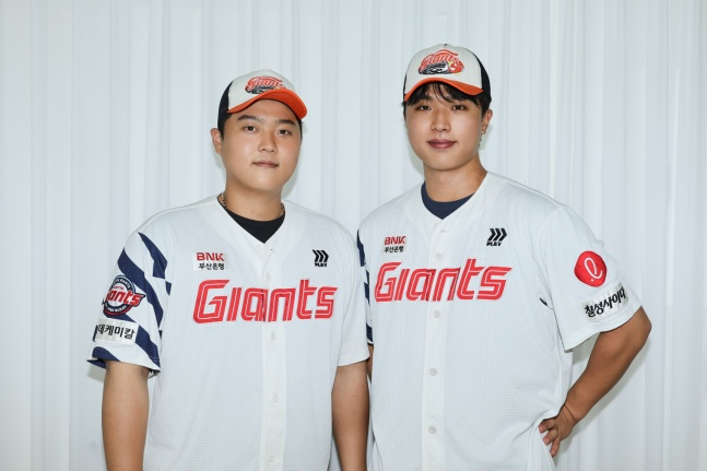 롯데 한동희(왼쪽)와 박정민. /사진=롯데 자이언츠 제공
