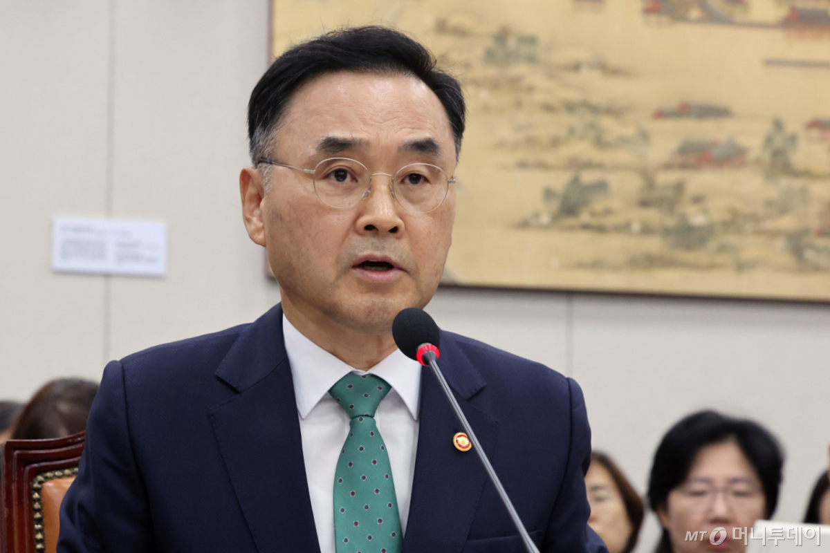 (서울=뉴스1) 황기선 기자 = 차정인 국가교육위원회 위원장이 12일 오전 서울 여의도 국회에서 열린 교육위원회 전체회의에서 의원질의에 답하고 있다. 2026.8.12/뉴스1 Copyright © 뉴스1. All rights reserved. 무단 전재 및 재배포, AI학습 이용 금지. /사진=(서울=뉴스1) 황기선 기자
