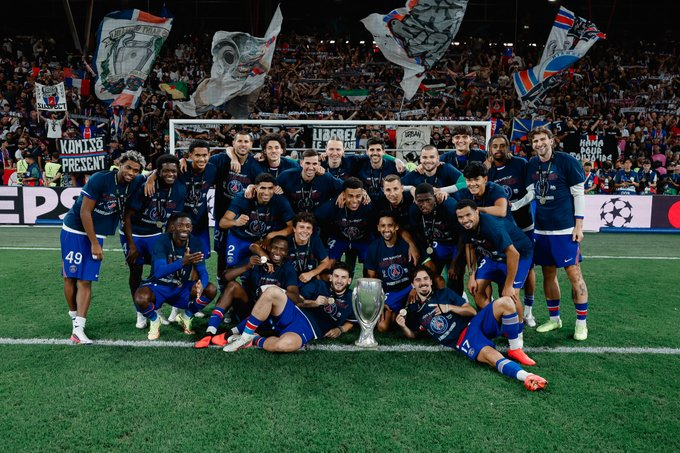 파리 생제르맹 선수들이 2026 유럽축구연맹(UEFA) 슈퍼컵 우승 후 세리머니하고 있다. /사진=파리 생제르맹 공식 사회관계망서비스(SNS)