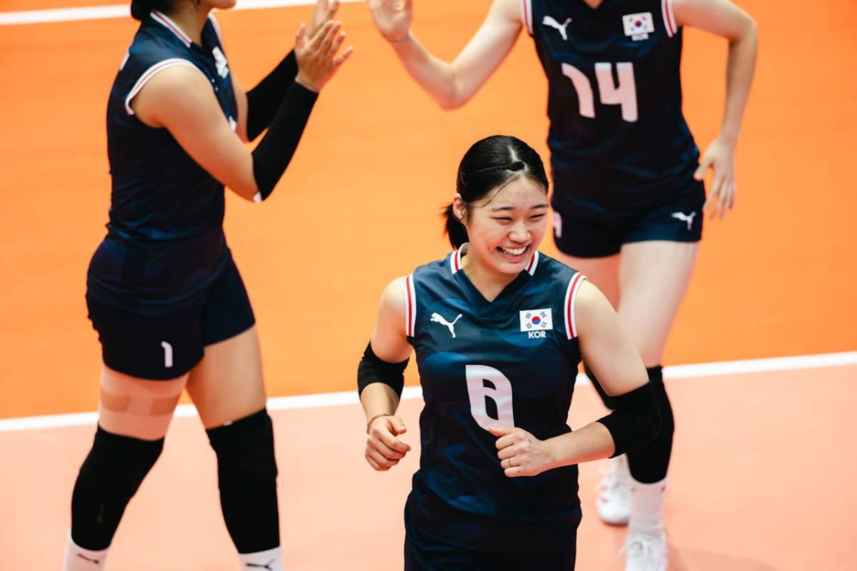 13일 필리핀과의 2026 FIVB 세계선수권대회 16강전 득점 이후 기뻐하고 있는 대한민국 17세 이하(U17) 여자배구 대표팀 장수인. /사진=FIVB 홈페이지 캡처