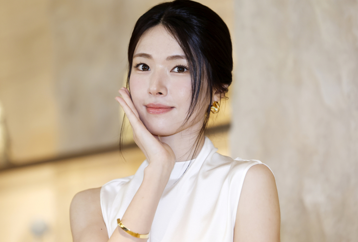 하영이 증조부 안상호의 친일 행적을 사과한 가운데 이번엔 모친 이미숙 코어메드 대표의 과거 인터뷰가 재조명되고 있다. /사진=뉴시스