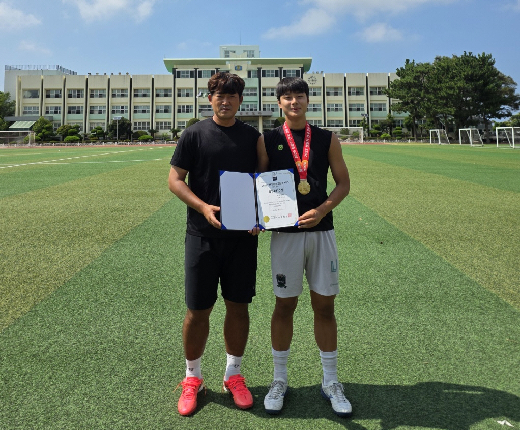 강민규(왼쪽) 감독과 김재훈. /사진=강민규 감독 제공