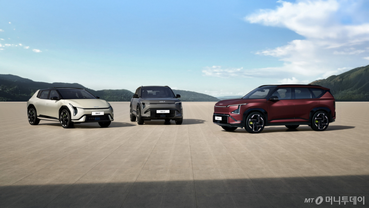 [기아 EV3 GT, EV4 5도어 GT, EV5 GT 모습. /사진제공=기아
