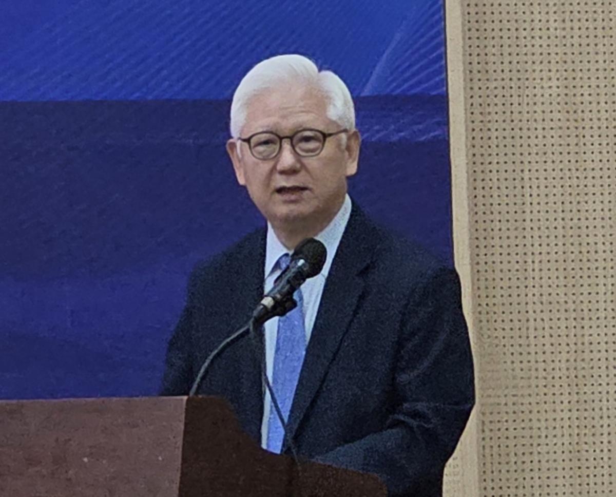 이관영 한국과학기술연구원(KIST) 청정수소 저장·활용 전략연구단 단장이 '에너지·전기·수소 대표 학회 공동 정책포럼'에서 발표하고 있다./사진=유선일 기자