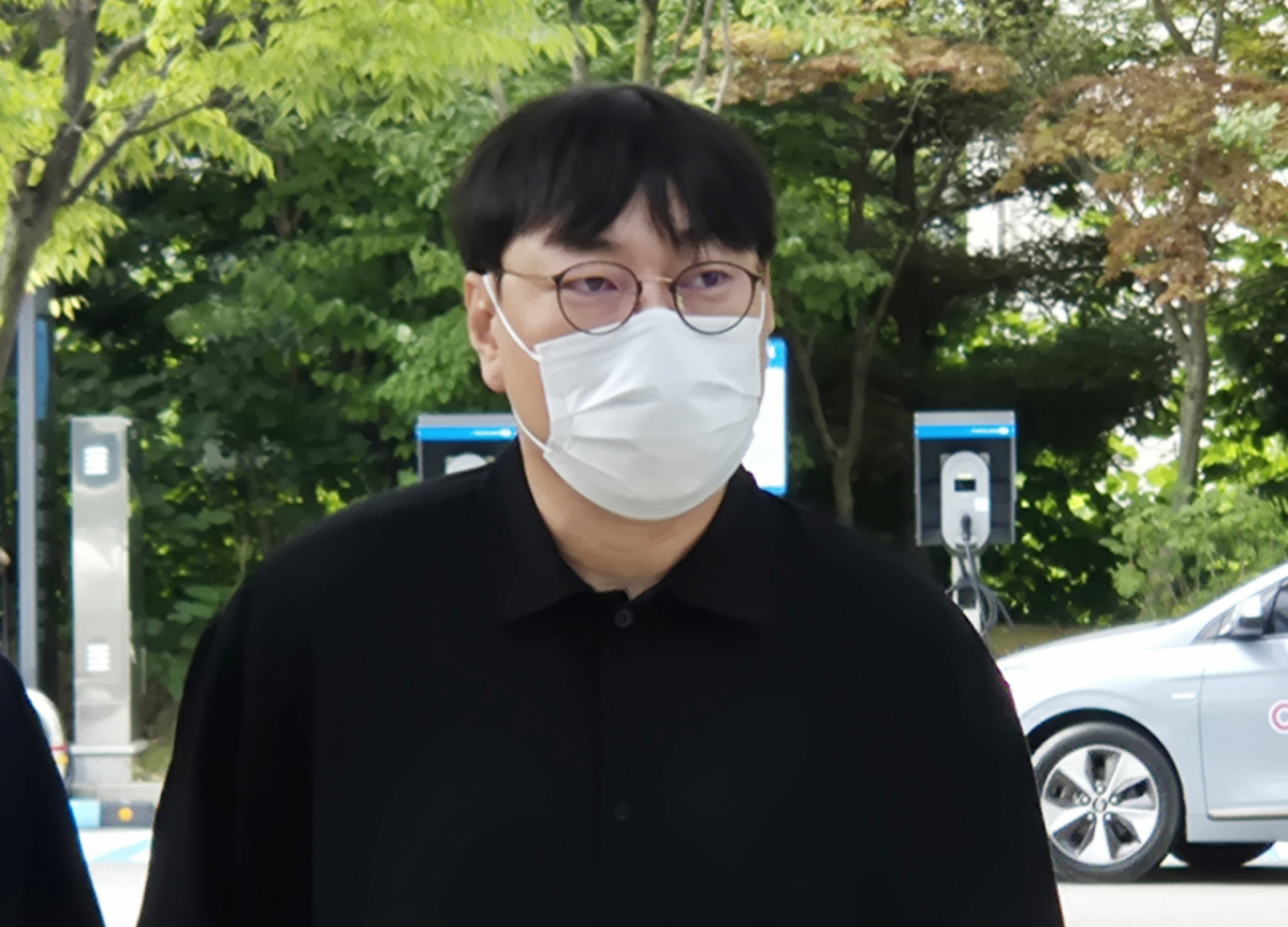 개그맨 이진호가 14일 수원지법 여주지원에서 열린 음주운전 및 불법도박 혐의 사건 첫 공판에 출석하고 있다. /사진=뉴스1
