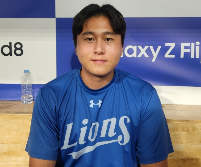 삼성 라이온즈 좌완 이승현이 15일 대구 삼성라이온즈파크에서 열린 한화 이글스와 2026 신한 SOL KBO리그 홈경기에 1회초 1사 만루에서 마운드에 올라 5⅔이닝 동안 74구를 던져 2피안타 무사사구 7탈삼진 1실점 호투를 펼쳐 팀에 승리를 이끈 뒤 취재진과 인터뷰를 하고 있다./사진=안호근 기자