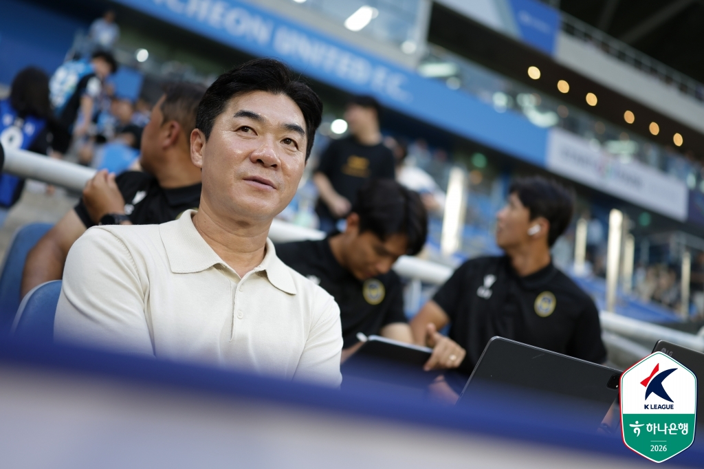 윤정환 인천 유나이티드 감독. /사진=한국프로축구연맹 제공