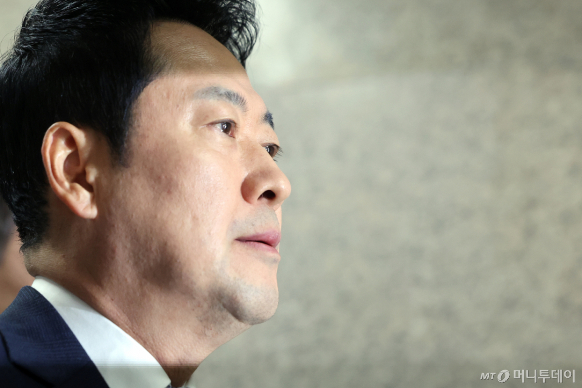 (서울=뉴스1) 황기선 기자 = 장동혁 국민의힘 대표가 13일 오전 서울 여의도 국회에서 열린 최고위원회의에 참석하고 있다. 2026.8.13/뉴스1 Copyright © 뉴스1. All rights reserved. 무단 전재 및 재배포, AI학습 이용 금지. /사진=(서울=뉴스1) 황기선 기자