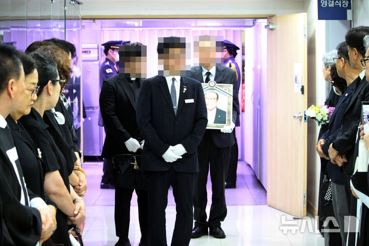 17일 충남 천안시 안서동 단국대학교병원 장례식장에서 고 백인천 감독의 영결식이 진행되고 있다. /사진=뉴시스