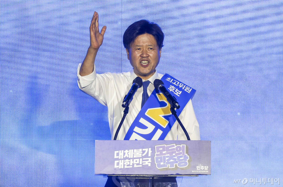 김용 더불어민주당 최고위원 후보가 17일 대전 유성구 대전컨벤션센터 제2전시장에서 열린 더불어민주당 제3차 정기전국당원대회에서 정견발표를 하고 있다. /사진=뉴시스