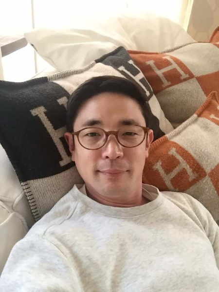 그룹 잼 출신 사업가 황현민(53)이 과거 배우 배정남과 모델 출신 마르코의 폭행 시비를 다시 언급해 화제다./ 사진=황현민 SNS