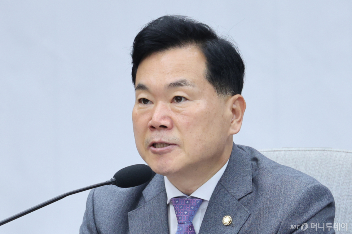 (서울=뉴스1) 신웅수 기자 = 김승수 국민의힘 원내운영수석부대표가 18일 서울 여의도 국회에서 열린 원내대책회의에서 발언하고 있다. 2026.8.18/뉴스1 Copyright © 뉴스1. All rights reserved. 무단 전재 및 재배포, AI학습 이용 금지. /사진=(서울=뉴스1) 신웅수 기자