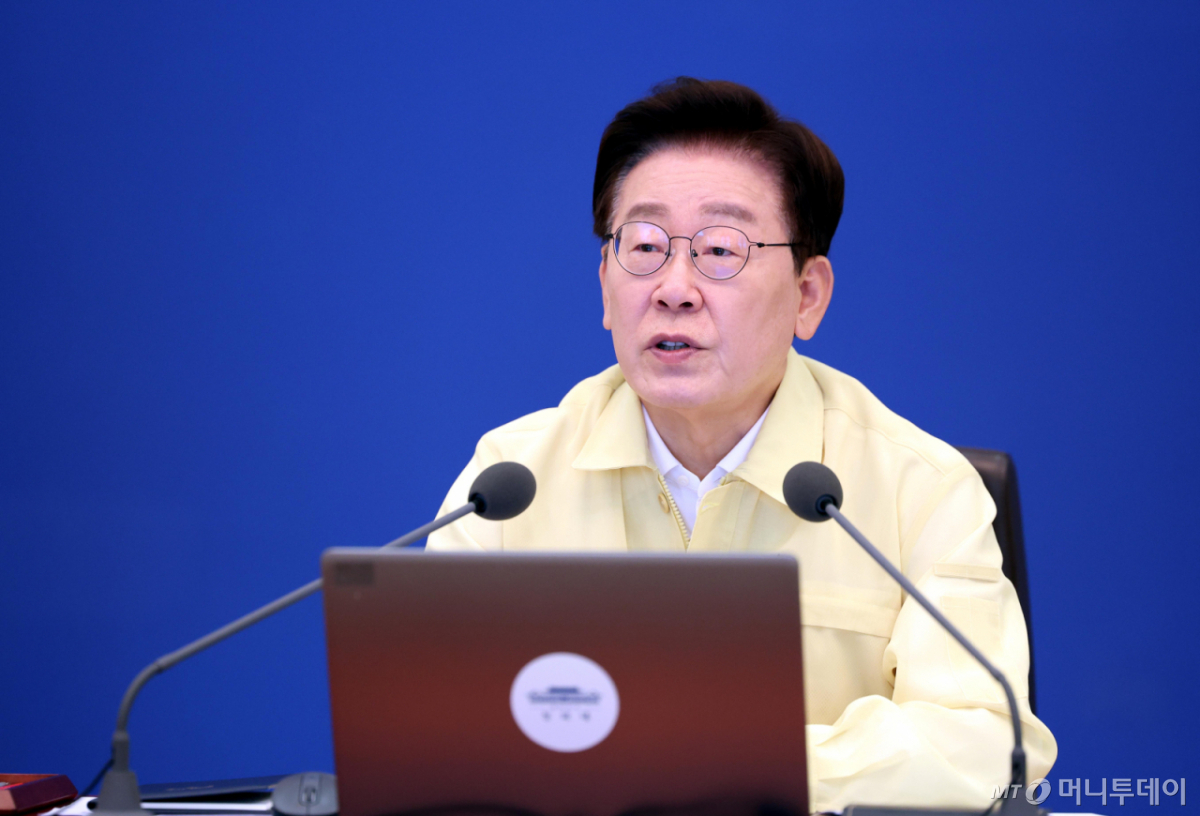 [서울=뉴시스] 김진아 기자 = 이재명 대통령이 18일 청와대에서 열린 제1회 을지국무회의에서 발언하고 있다.  2026.08.18. bluesoda@newsis.com