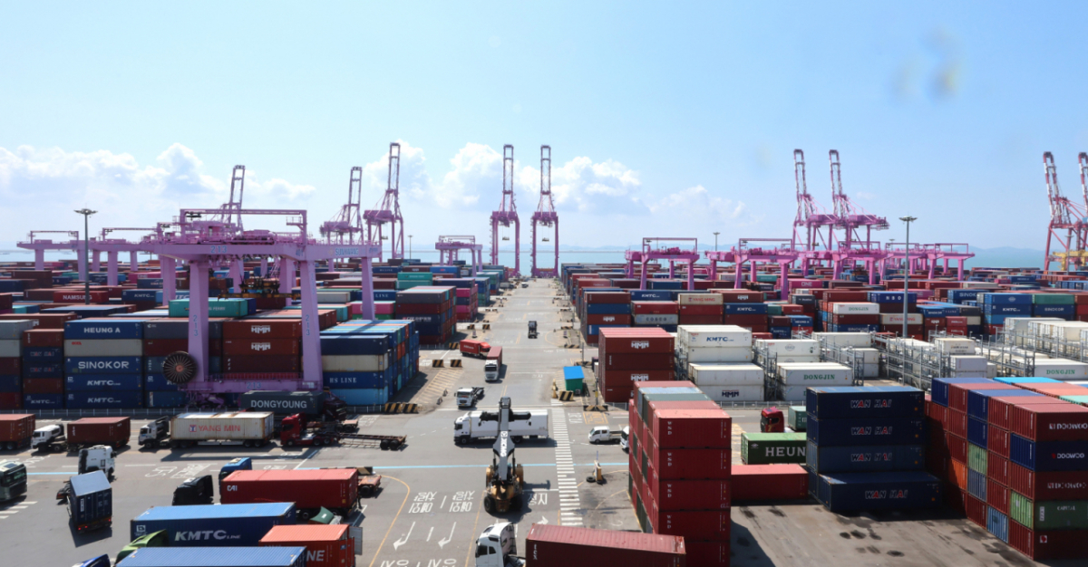 Containers are stacked at the Incheon New Port Container Terminal in Yeonsu-gu, Incheon./Photo provided by NEWSIS