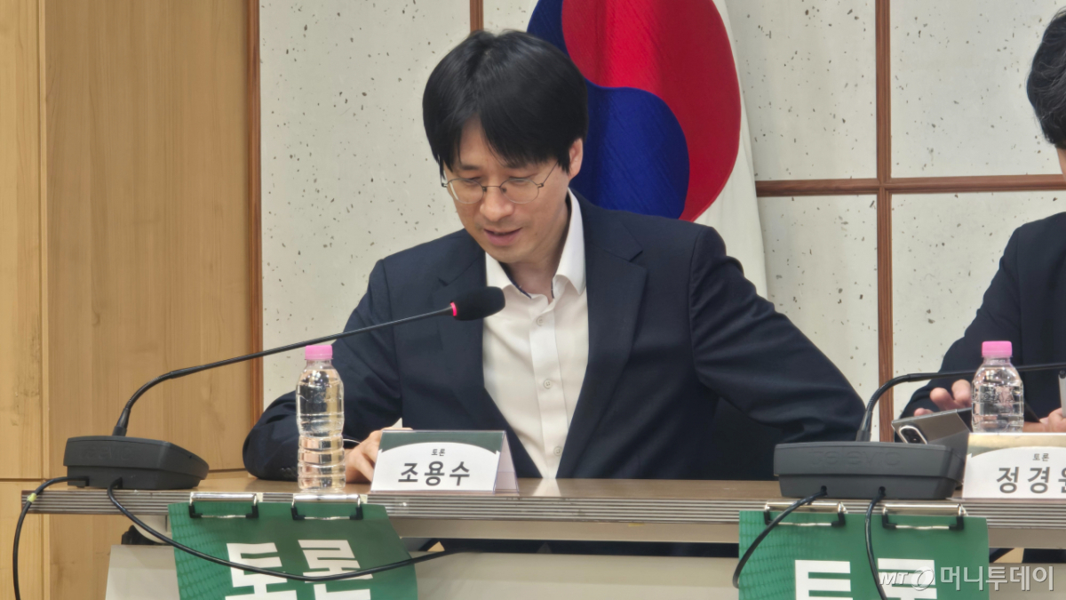 조용수 광주시응급의료지원단장(전남대병원 응급의학과 교수)이 19일 서울 여의도 국회에서 열린 '응급의료 형사책임 개선과 피해 환자 보상체계 구축방안 토론회'에서 발언하고 있다. /사진=홍효진 기자