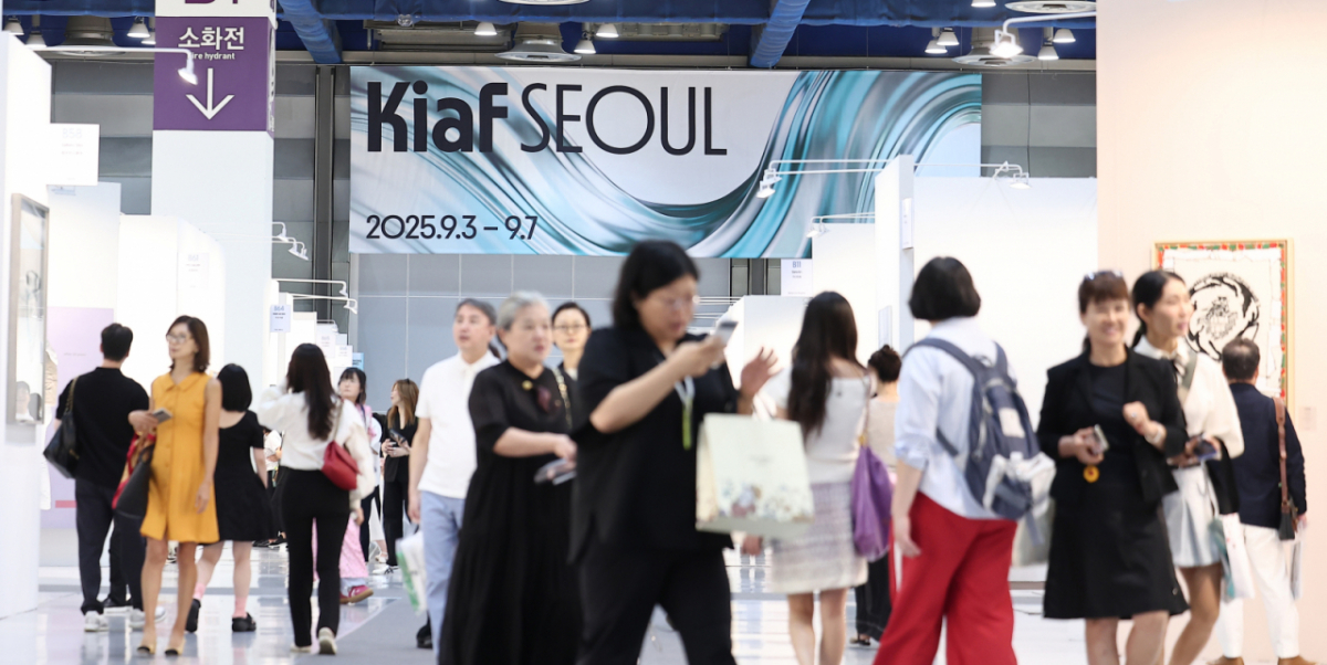 지난해 9월 서울 강남구 코엑스에서 열린 국내 최대 규모의 아트페어 '키아프 서울 2025' 모습. / 사진 = 뉴스1