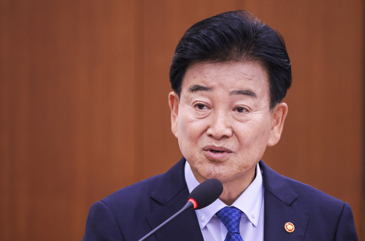 [서울=뉴시스] 정병혁 기자 = 정동영 통일부 장관이 19일 서울 여의도 국회에서 열린 외교통일위원회 전체회의에서 업무보고를 하고 있다. 2026.08.19.  /사진=정병혁