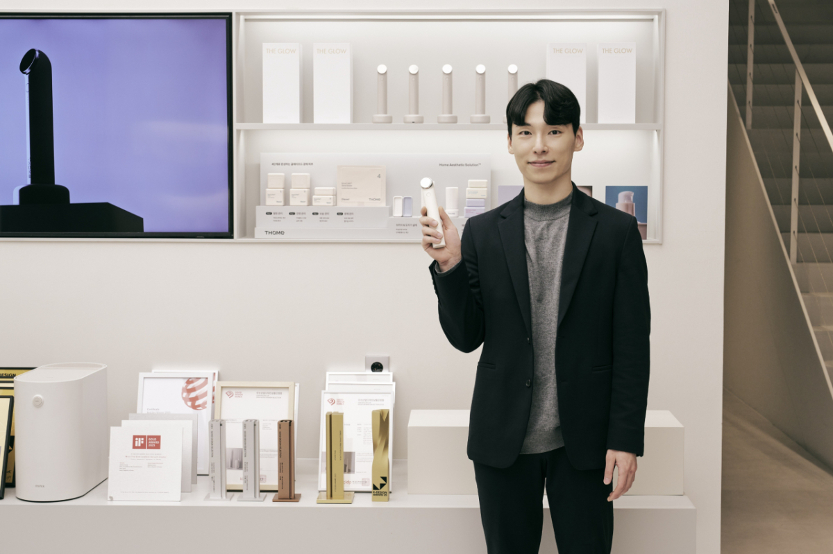 양정호 앳홈 대표이사가 물방울 초음파(LDM)' 디바이스 톰을 설명하고 있다 /사진제공=앳홈