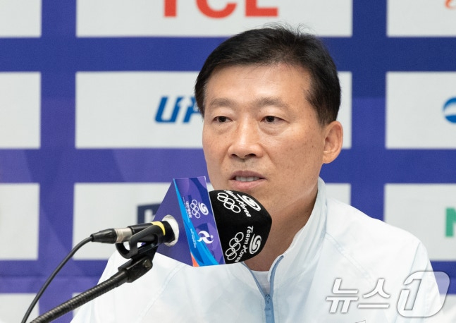 김택수 선수촌장이 20일 충북 진천선수촌에서 열린 2026 아이치·나고야하계아시아경기대회 D-30 미디어데이 대한민국선수단 기자회견에 참석해 인사말을 하고 있다. /사진=뉴스1