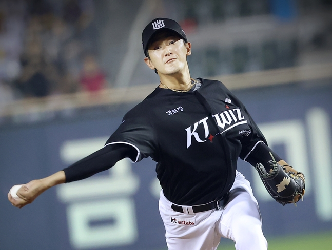20일 LG전에서 역투하는 고영표. /사진=KT 위즈