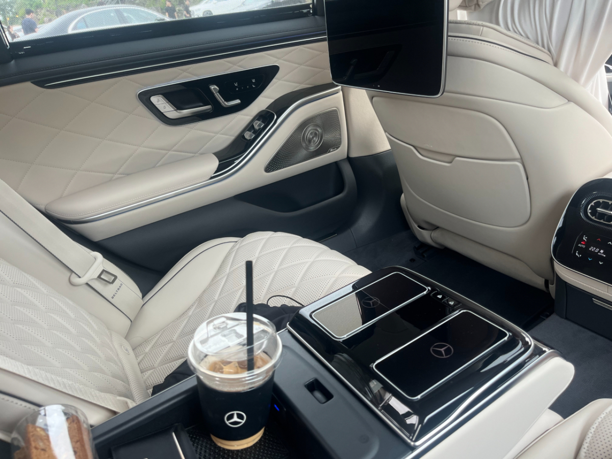 '더 뉴 벤츠 S500' 후석./사진=이정우 기자