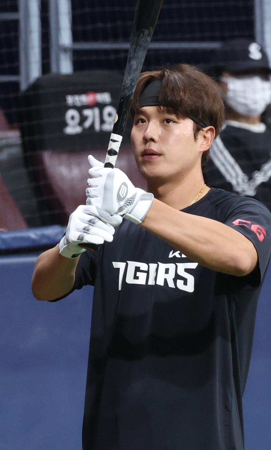 2026 신한 SOL KBO리그 키움 히어로즈 대 KIA 타이거즈 경기가 28일 서울 고척스카이돔에서 열렸다.  KIA 오선우가 타격 훈련을 하고 있다. /사진=김진경 kim.jinkyung@