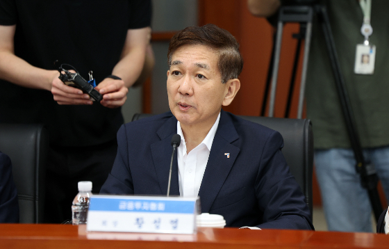 황성엽 금융투자협회장이 지난달 13일 서울 여의도 한국금융투자협회에서 열린 자산운용사 CEO 간담회에서 발언하고 있다. /사진=뉴시스