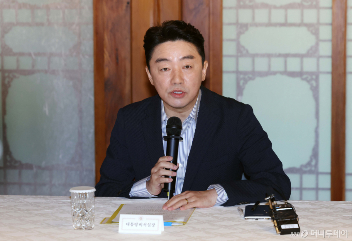 강훈식 