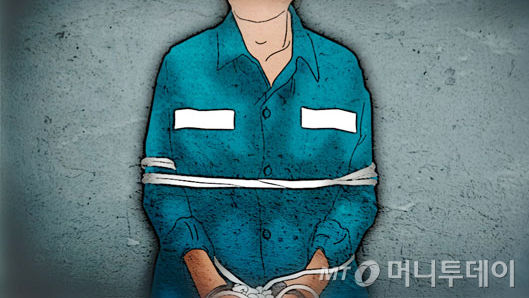 부모의 다툼을 말리겠다고 흉기를 휘둘러 아버지를 살해한 10대 외국인이 구속됐다. /사진=임종철 디자인기자