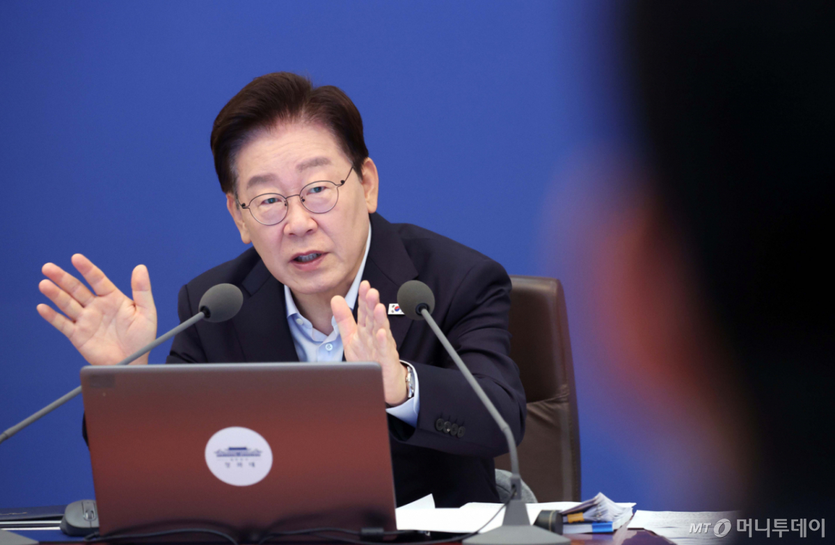 [서울=뉴시스] 김진아 기자 = 이재명 대통령이 25일 청와대에서 열린 제37회 국무회의에서 발언하고 있다. 2026.08.25. bluesoda@newsis.com /사진=김진아