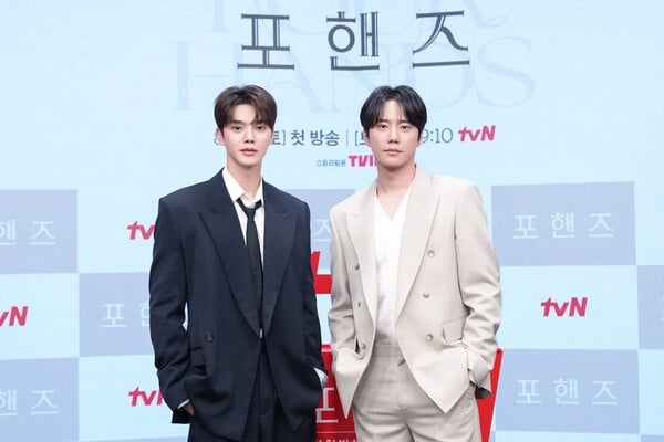 배우 송강(왼쪽), 이준영 / 사진=tvN