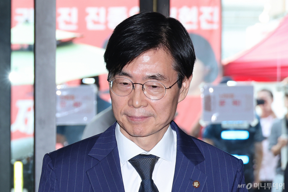 (서울=뉴스1) 신웅수 기자 = 조경태 국민의힘 의원이 18일 서울 여의도 국민의힘 당사에서 열린 중앙윤리위원회에 출석하고 있다. 2026.8.18/뉴스1 Copyright © 뉴스1. All rights reserved. 무단 전재 및 재배포, AI학습 이용 금지. /사진=(서울=뉴스1) 신웅수 기자