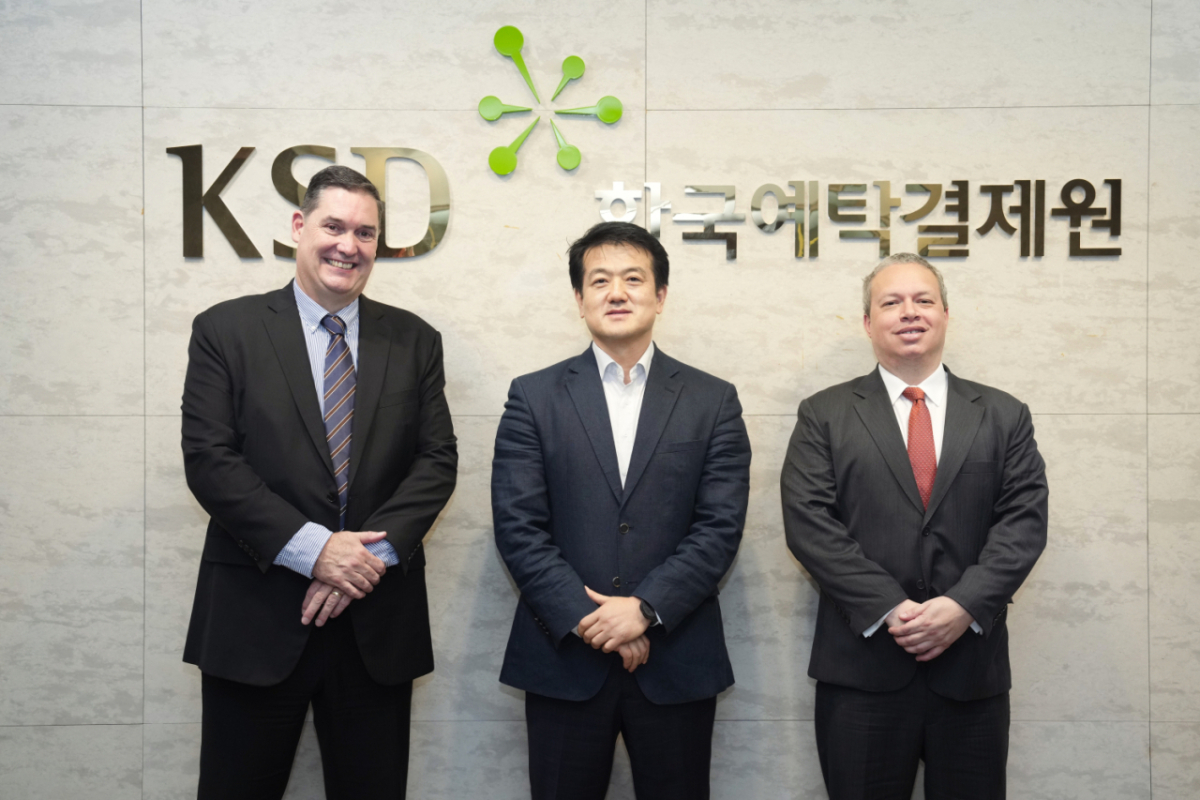 데이비드 브라운 씨티은행 일본·북아시아·호주지역 금융기관 영업부문 공동대표(왼쪽부터), 권의진 한국예탁결제원 글로벌본부장, 톰 라이든 씨티은행 일본·북아시아·호주지역 금융기관 영업부문 공동대표./사진제공=예탁결제원